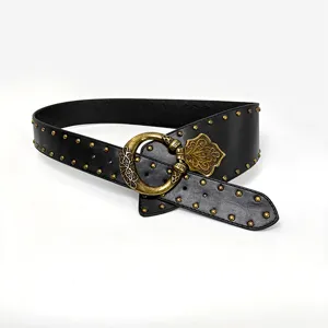 Zwarte brede riem met metalen klinknagels en antieke bronzen ronde gesp voor dames mode.