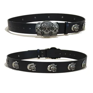 Cinturón de cuero negro punk con hebilla de metal de calavera y tachuelas para hombre.