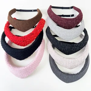 Assortiment de bandeaux vintage à couronne pointue en divers coloris et textures de tweed