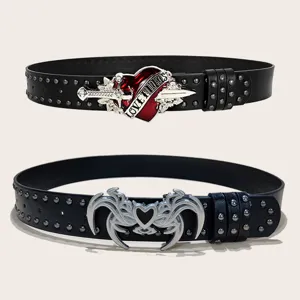 Ceinture en cuir noir clouté style punk avec boucles uniques en métal cœur poignard et ailes.