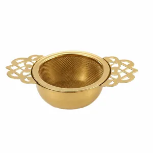 Colino per tè in acciaio inossidabile dorato con manici, 11.2x6.5x2.5 cm, infusore da 39g.