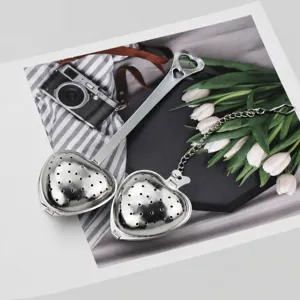 Infusore per Tè a Forma di Cuore in Acciaio Inossidabile con Manico e Catena Filtro per Tè Sfuso Colino per Tè Accessori per Tè