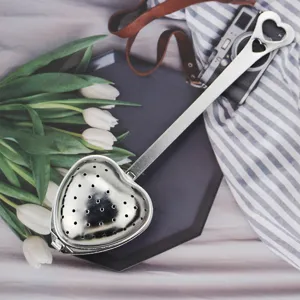Infusore per tè a forma di cuore in acciaio inossidabile per tè sfuso e accessori da cucina.