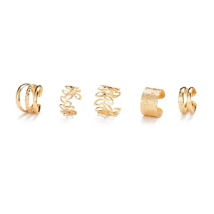 Set de 5 earcuffs dorados sin perforación con diseños minimalistas y creativos