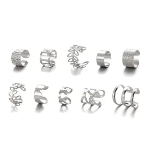 Kreatives 10-teiliges silbernes Ohrmanschetten-Set mit Blatt- und Herzdesign für Ohren