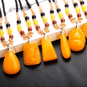 Sautoir Long Style Ethnique Vintage Fait à la Main Imitation Cire d'Abeille Résine Alliage Collier Pendentif Cristal Artificiel pour Femme