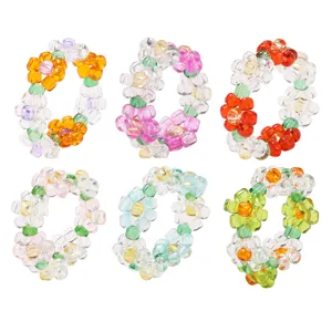 Set van 6 kleurrijke elastische bloemenringen van kristalkralen met levendige kleuren
