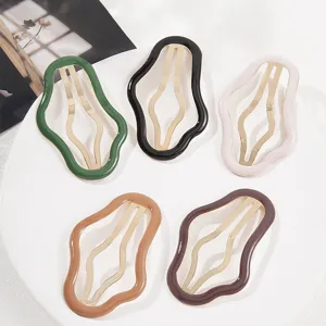Set di cinque mollette per capelli a forma di nuvola cava in colori assortiti per donne