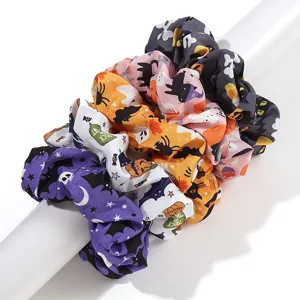 Scrunchies di Halloween con stampe di zucca, teschio e fantasma per acconciature festive