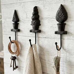 Crochets muraux rustiques en fonte avec motifs de topiaires abstraits pour déco vintage