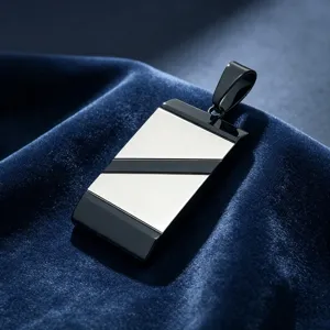 Pendentif militaire géométrique en acier inoxydable pour homme, collier bicolore à lignes diagonales.
