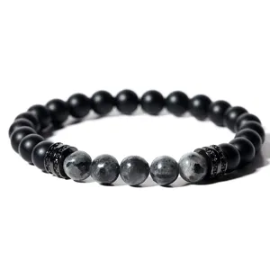 Pulsera de cuentas negras mate para hombre con espaciadores de circonita y piedras naturales.