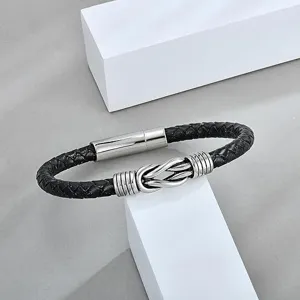 Herren geflochtenes schwarzes Lederarmband mit Edelstahl Knoten und Magnetverschluss.