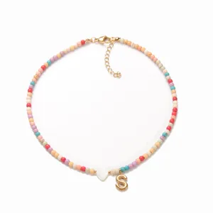 Bunte Perlenkette mit Buchstabe S Anhänger Boho Herz Choker Halskette Schmuck für Damen