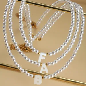 Collier de Perles Artificielles Minimaliste Pour Femmes Mode Ras de Cou Pendentif Lettre Coquillage Élégante Chaîne de Clavicule Bijoux Cadeau