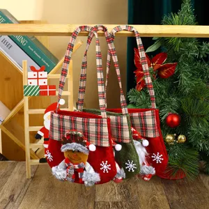 Weihnachtsgeschenk Beutel Detailansicht, Vliesstoff Feiertag Süßigkeiten Tasche mit süßem Rentier.