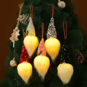 Set di cinque ornamenti di gnomi natalizi luminosi con calde luci LED gialle