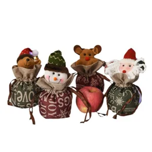 Ensemble de sacs cadeaux de Noël, jolies poches de pommes en peluche avec cordon.