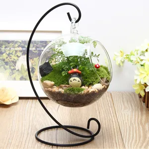 28cm Eisenständer für hängendes Glas-Terrarium mit Totoro-Figur und Moospflanze