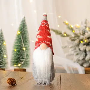Bambola di peluche gnomo di Natale con cappello lavorato a maglia e lunga barba bianca decoro.