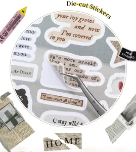 Gedetailleerde weergave van vintage stickers met esthetische literaire citaten voor journaling
