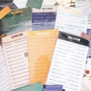 Nahaufnahme verschiedener Vintage-DIY-Journaling-Sticker-Sets mit eleganten Poesiethemen