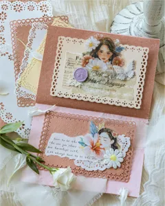 Vista dettagliata di carta pizzo decorativa per diari fai-da-te e scrapbooking.
