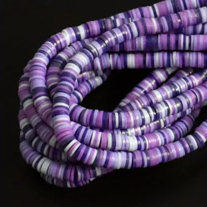 Détail de perles de 6 mm en argile polymère violette avec éclat AB pour bijoux DIY