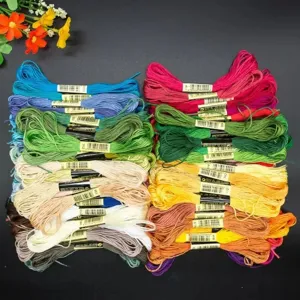 Juego de hilos para bordar de 50 colores con madejas de algodón para punto de cruz