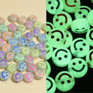 Cuentas de cara sonriente de acrílico de 10 mm con brillo en la oscuridad para DIY