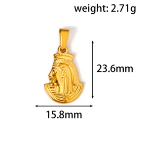 Dettaglio del ciondolo faraone egiziano dorato, altezza 23,6 mm e peso di 2,71 g