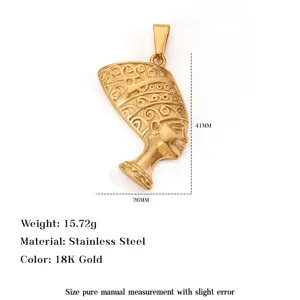 Vue détaillée pendentif Néfertiti en acier inoxydable doré 18k avec dimensions