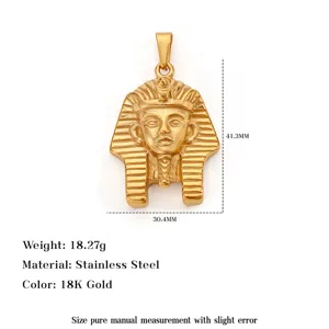 Vue détaillée du pendentif Toutankhamon en acier inoxydable doré 18 carats avec dimensions