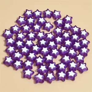 Detalle de cuentas de estrella de acrílico morado y blanco de 8 mm para joyería y manualidades.