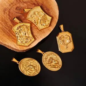 Vintage Stainless Steel Western Mythological Relief Pendant Gold Plated Medusa Dragon Portrait Shield Round Medal Charm Craft Pendant