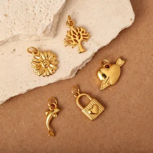 Set di ciondoli in acciaio inossidabile placcato oro 18K con albero della vita e girasole