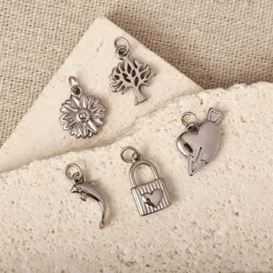 Set di ciondoli in acciaio inossidabile con albero della vita, girasole e cuore