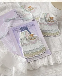 Detailweergave van de Rococo Sweet Dreams vintage konijn en beer plaknotities