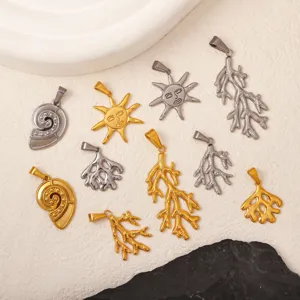 Assortiment oceaan-hangers van roestvrij staal in goudkleurige en zilveren afwerking