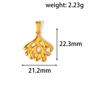 Gedetailleerde weergave van vergulde koraal hanger met 22,3 mm hoogte en 2,23 g gewicht