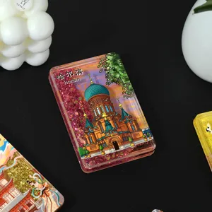 Gros plan d'un aimant de frigo rectangulaire à sable mouvant avec la cathédrale de Harbin