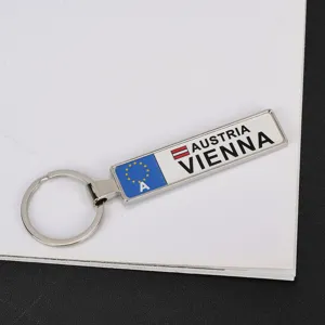 Portachiavi rettangolare in metallo con design targa automobilistica Austria Vienna