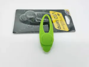 Ciondolo luminoso LED in silicone verde per animali domestici o sport notturni all aperto.