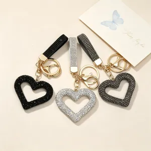 Hollow Heart Rhinestone Keychain For Women Zinc Alloy Electroplated Sparkling Bag Charm Car Interior Pendant Luxury Accessory