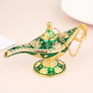 Lampe d'Aladdin vintage en métal vert émeraude et or avec des reliefs détaillés