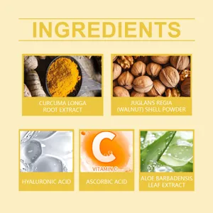 Dettaglio dello scrub viso alla curcuma con ingredienti naturali come noce e aloe vera.