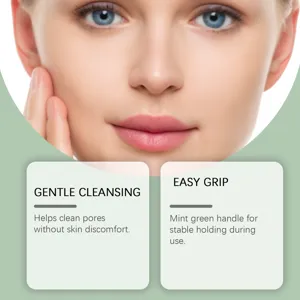 Vista detallada de la herramienta de limpieza facial con limpieza suave y fácil agarre.