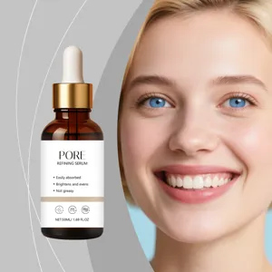 Siero viso dalla texture leggera, facilmente assorbito per l'idratazione quotidiana.