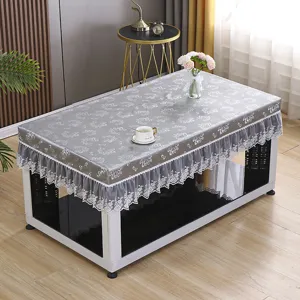 Tovaglia rettangolare impermeabile con elegante bordo in pizzo bianco per decorazioni casa.