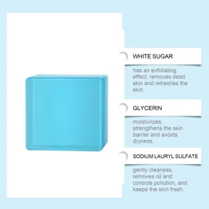 Savon nettoyant facial carré bleu avec sucre blanc et glycérine pour un soin quotidien.